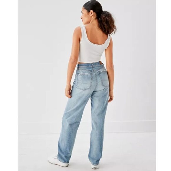 American Eagle High Rise Baggy Straight Leg Light Wash Jeans Size 4 Short - Picture 2 of 12